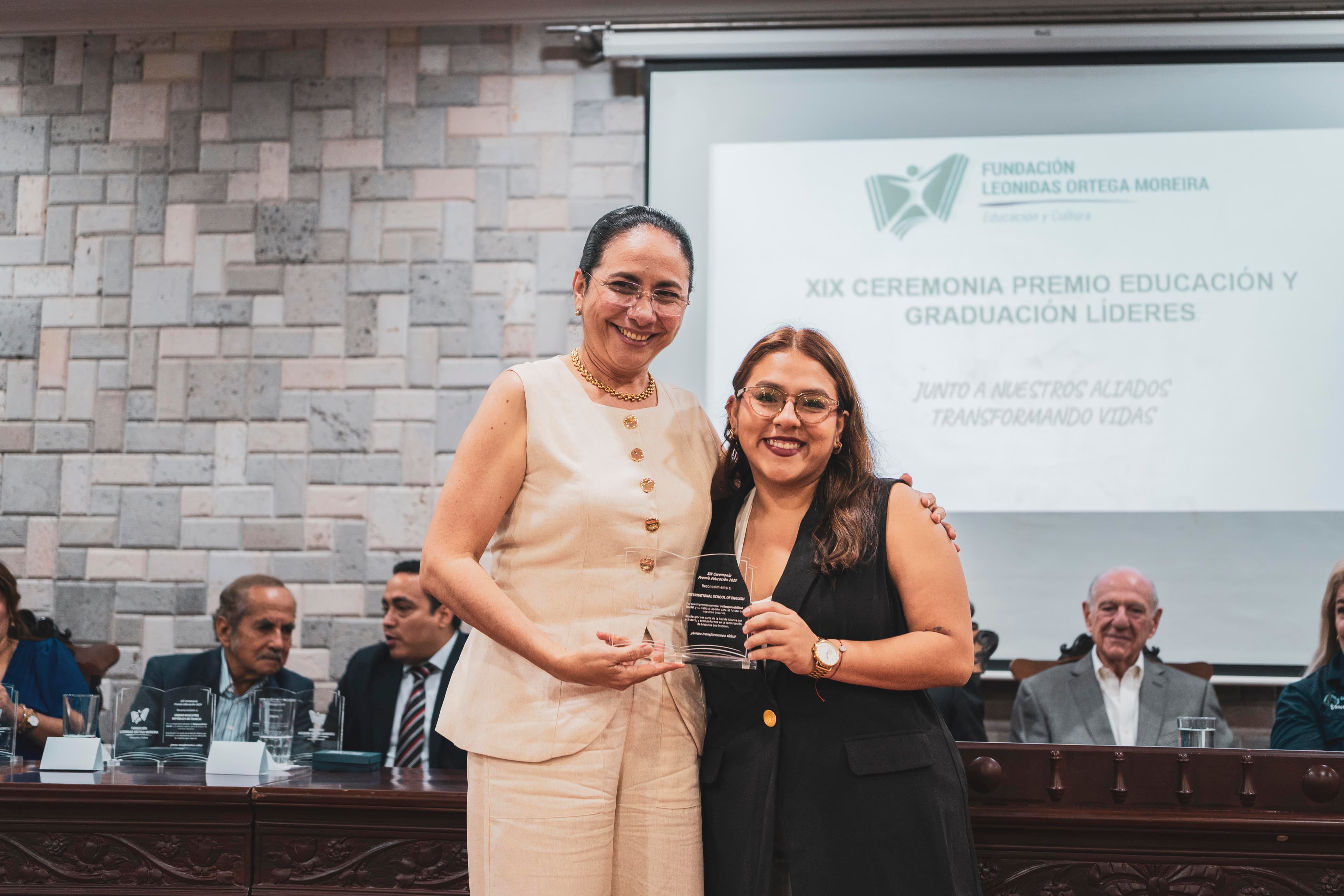 Ceremonia de premios educativos FLOM